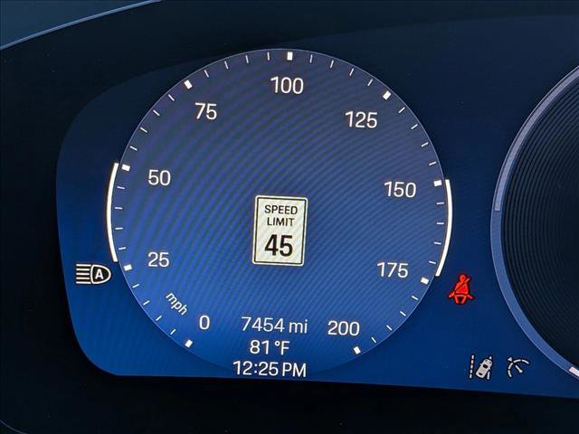 Used 2025 Porsche Macan Electric image 16