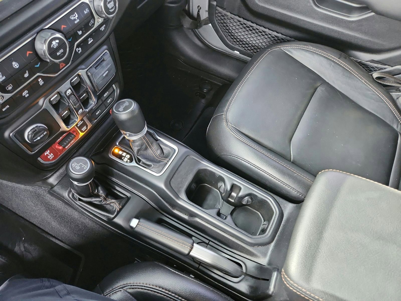 Used 2021 Jeep Wrangler Unlimited Rubicon w/ Trailer Tow Package image 17