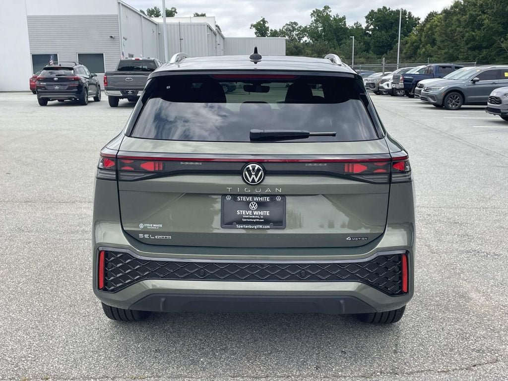 New 2026 Volkswagen Tiguan SEL R-Line AWD/4WD image 11