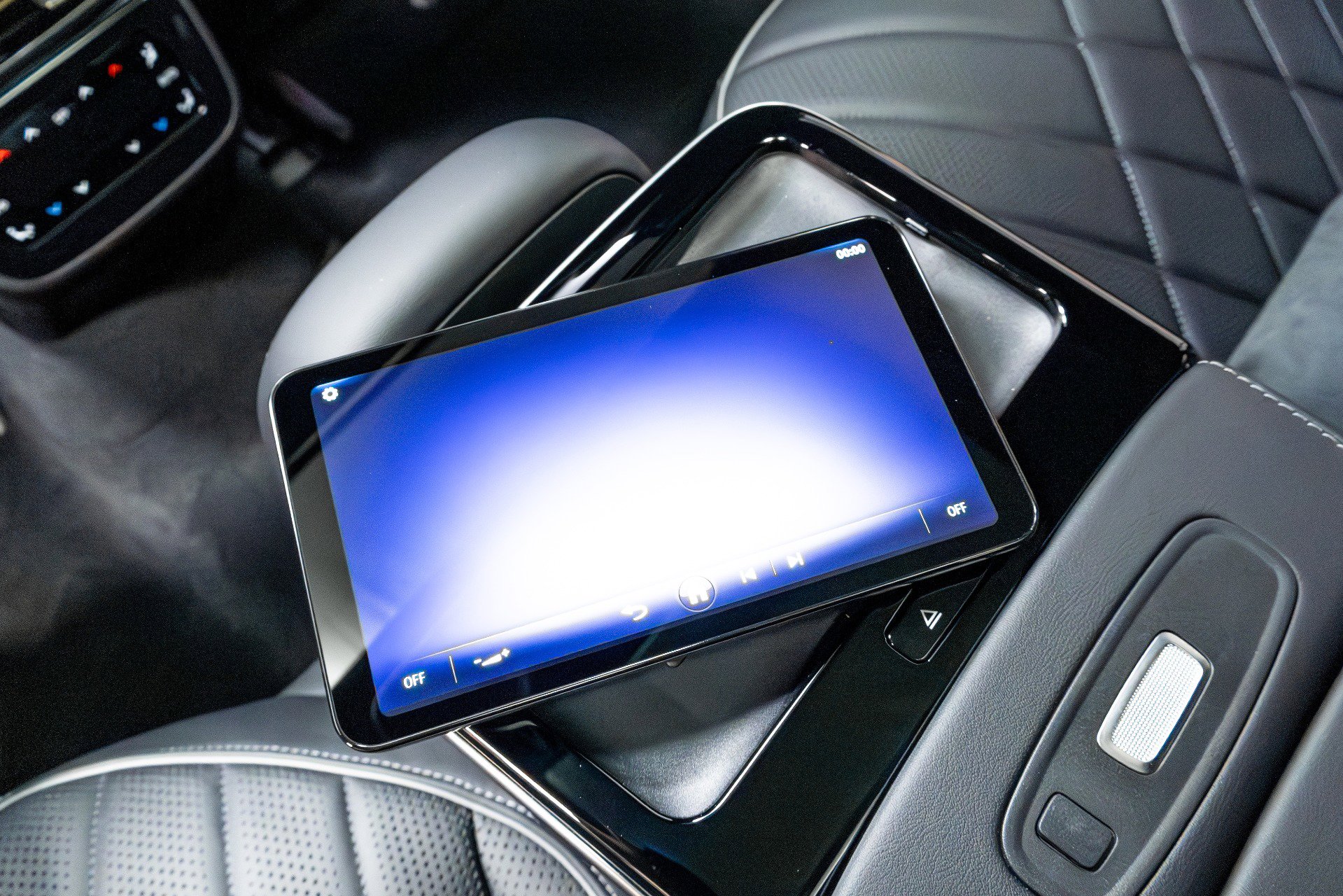 Used 2023 Mercedes-Benz EQS AMG 4MATIC image 33