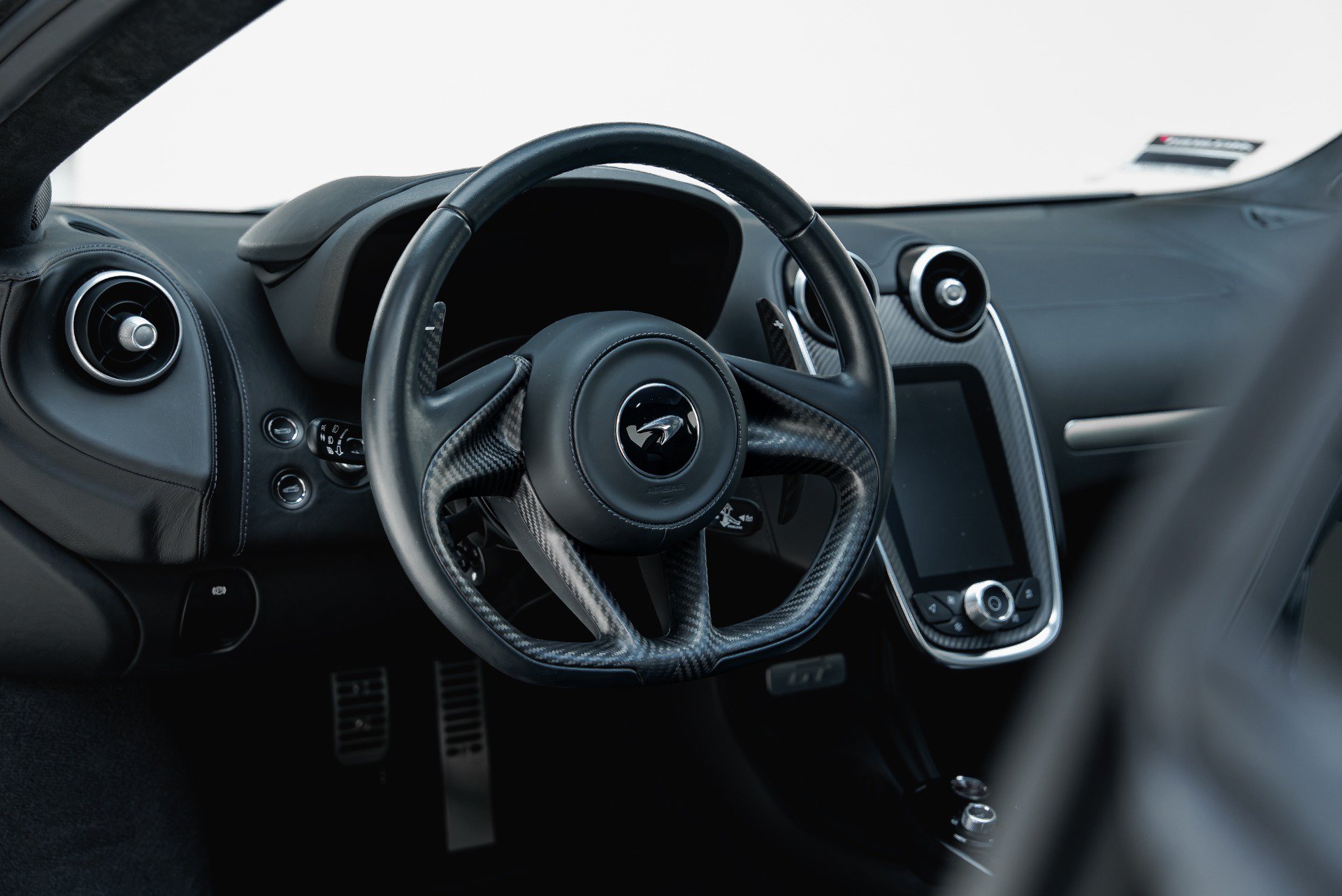 Used 2023 McLaren GT RWD image 37