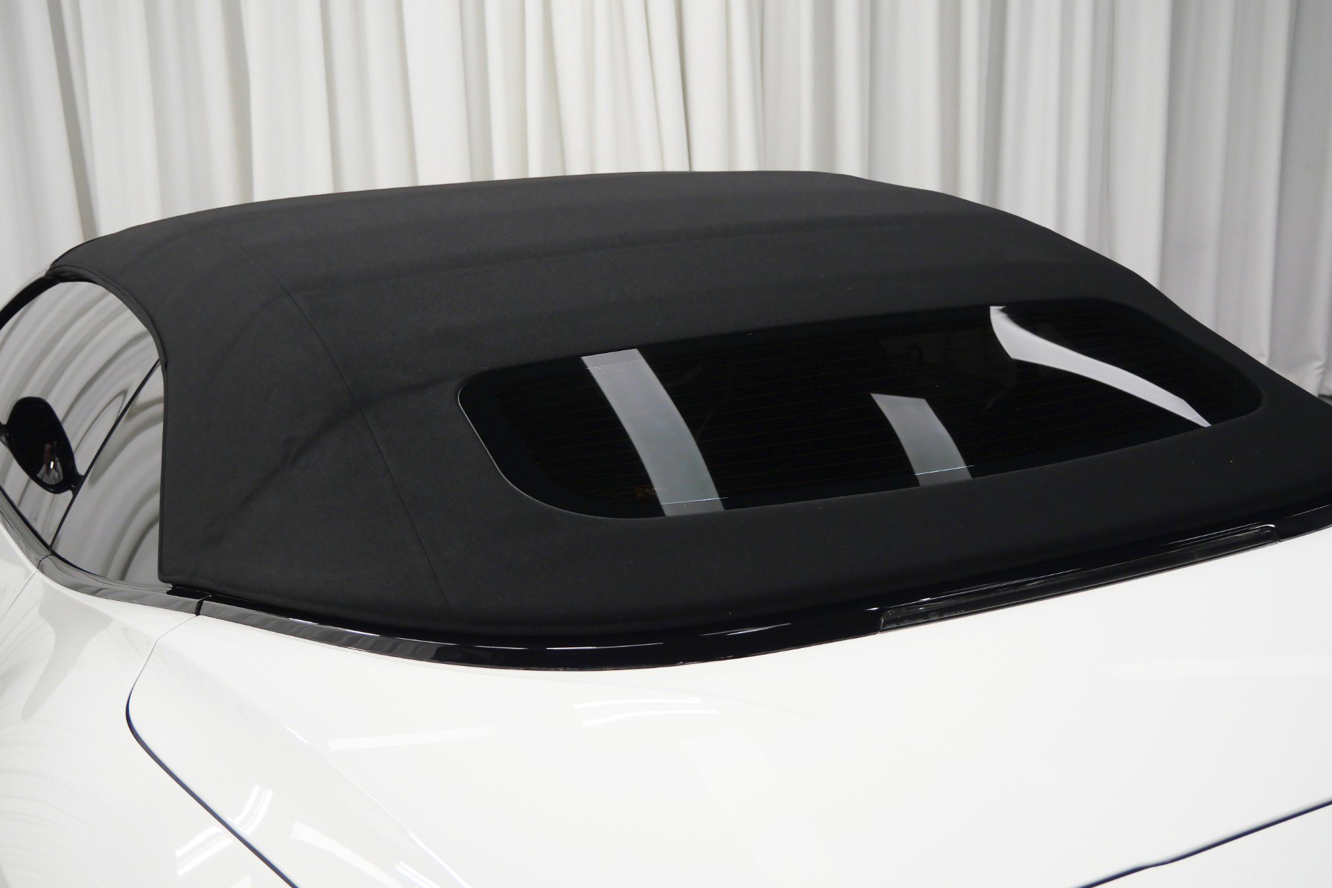 Used 2019 Aston Martin DB11 Volante image 17