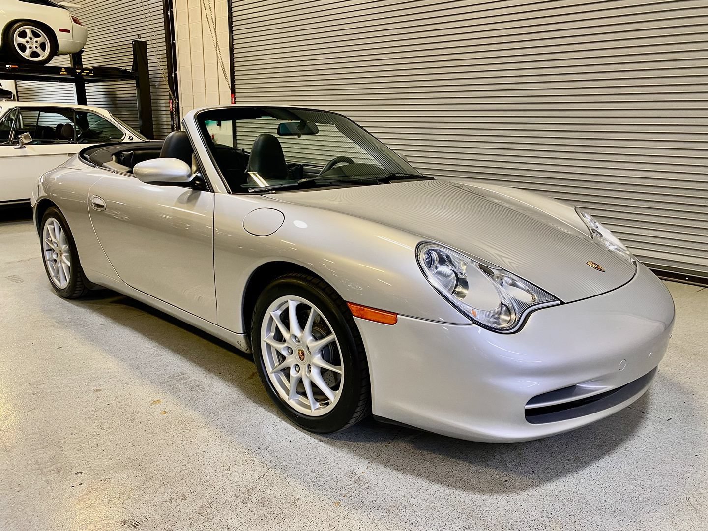Used 2004 Porsche 911 Carrera RWD image 6