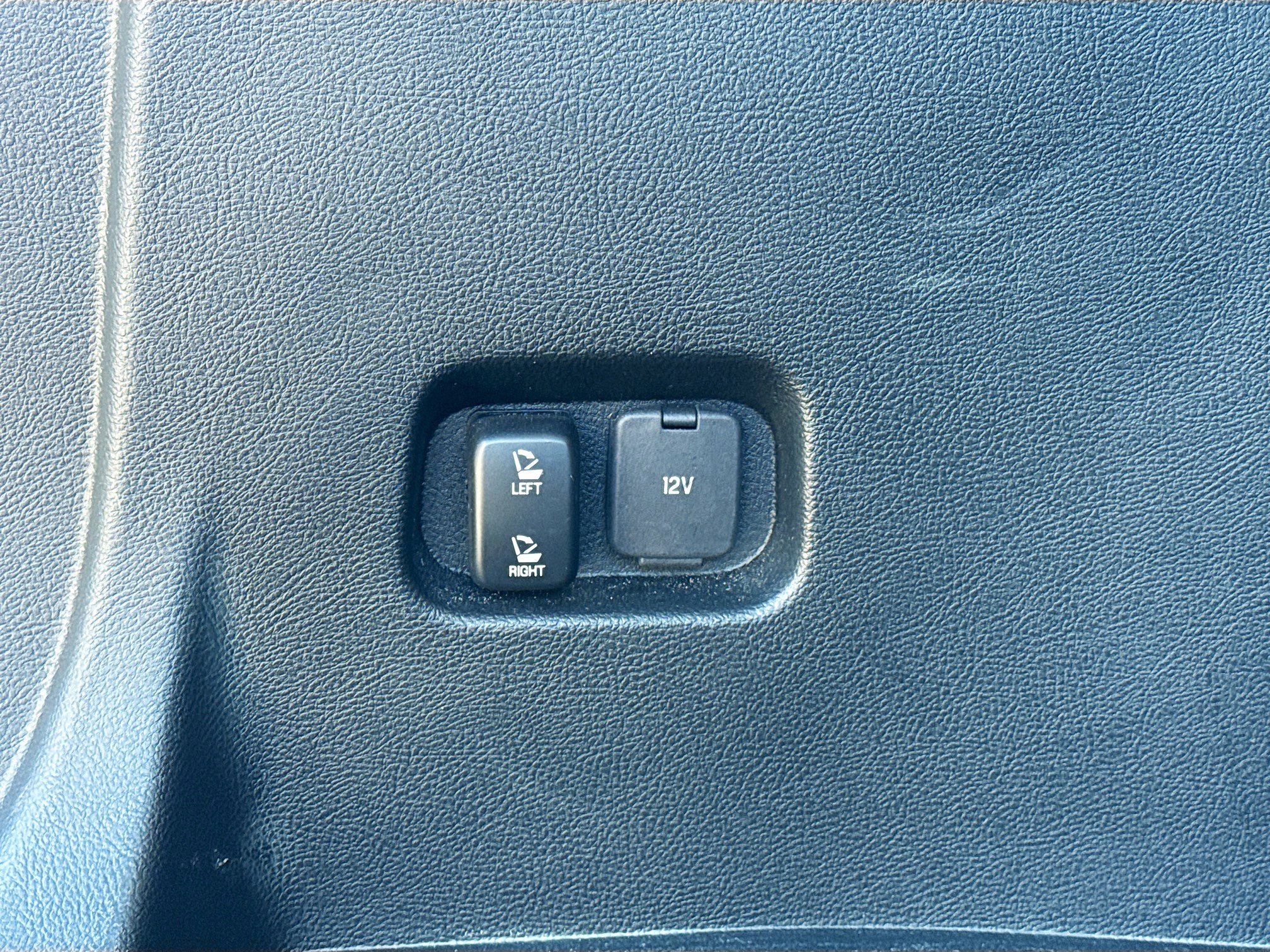 Used 2022 Ford Edge SEL image 13