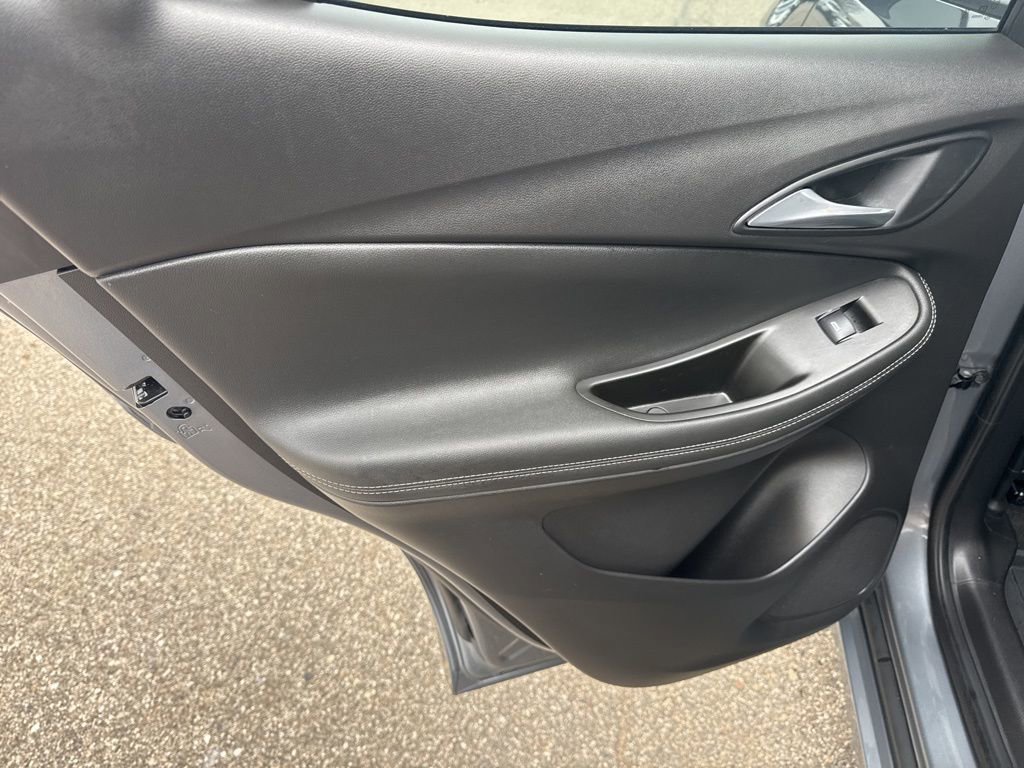 Used 2020 Buick Encore GX Essence w/ Advanced Technology Package image 36