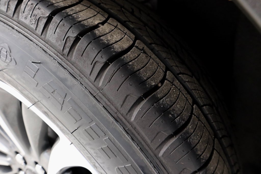 Used 2022 Lincoln Nautilus FWD w/ Premium Package image 21