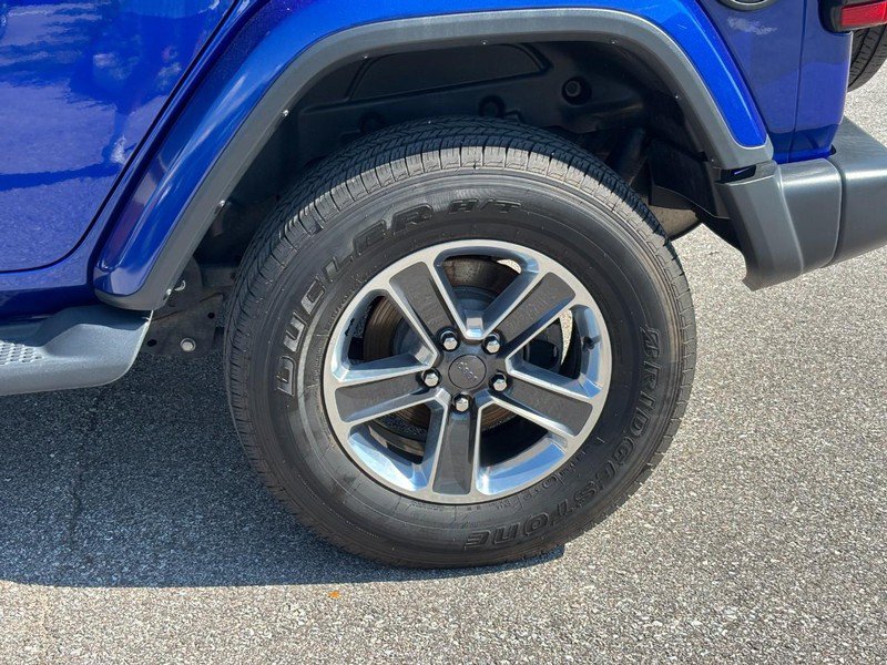 Used 2018 Jeep Wrangler Unlimited Sahara AWD/4WD image 10