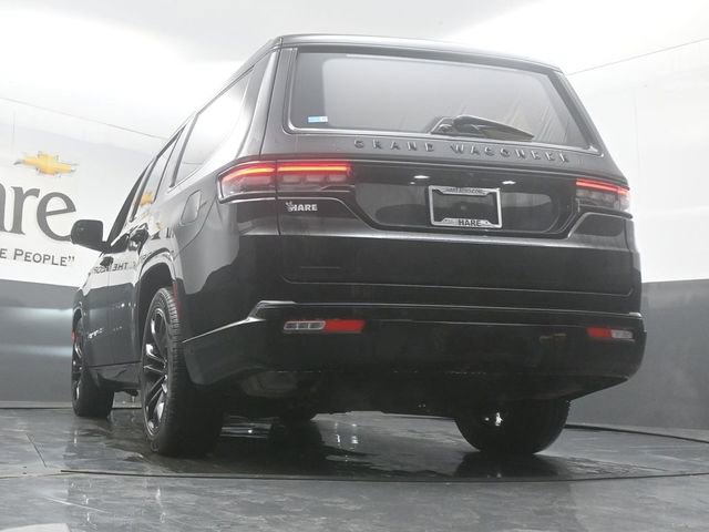 Used 2023 Jeep Grand Wagoneer Series III AWD/4WD image 56