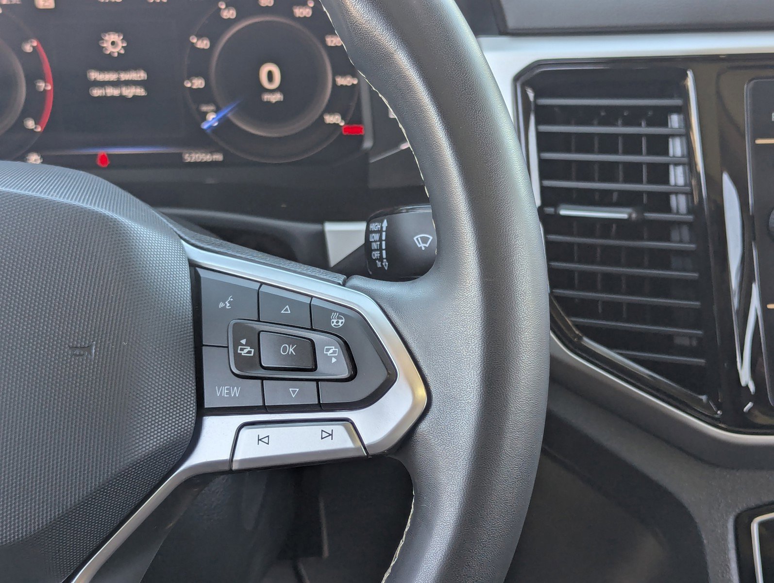 Used 2022 Volkswagen Atlas SEL image 26