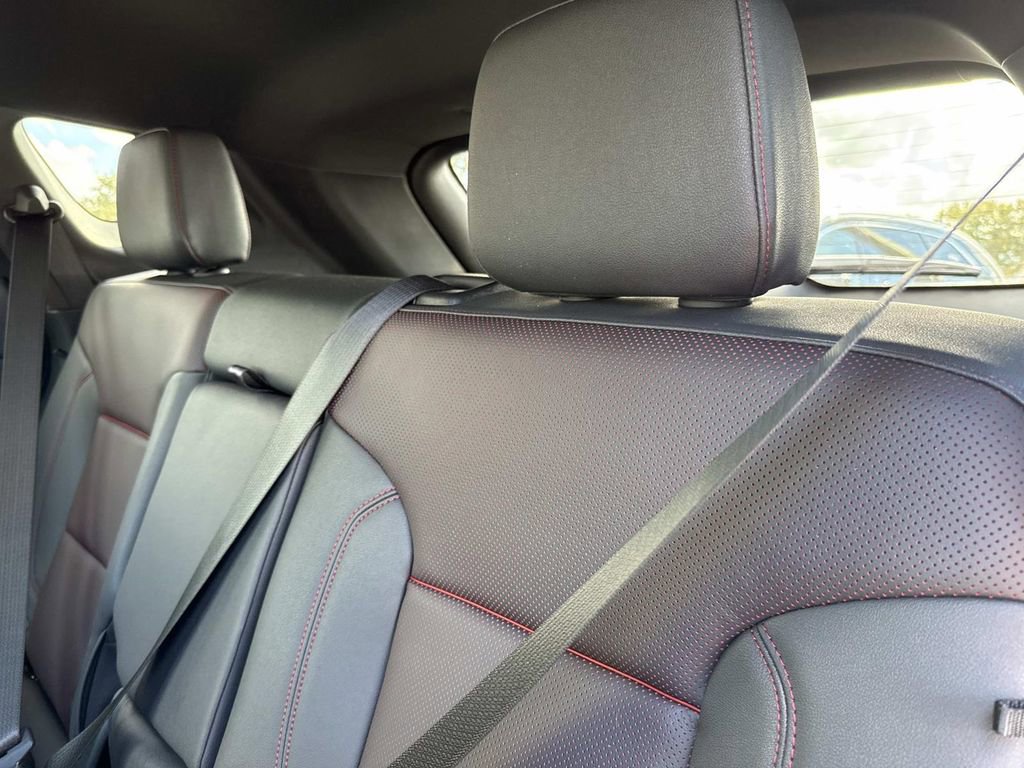 Used 2025 Chevrolet Blazer RS w/ Enhanced Convenience Package image 15