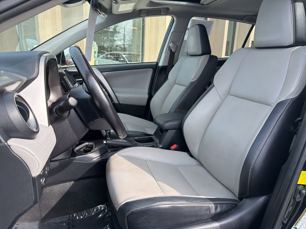 Used 2017 Toyota RAV4 Limited image 11