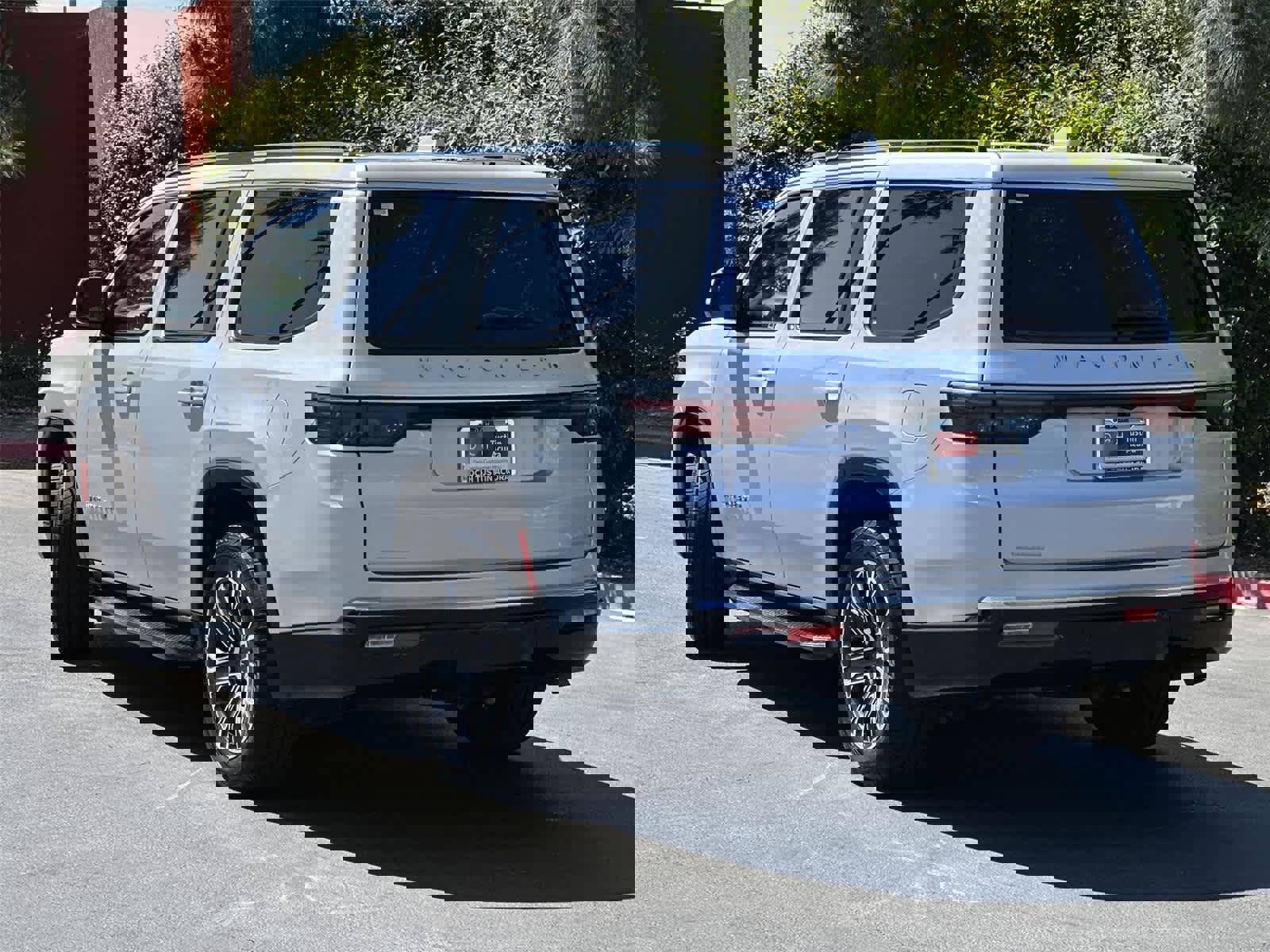 Used 2022 Jeep Wagoneer Series III image 4