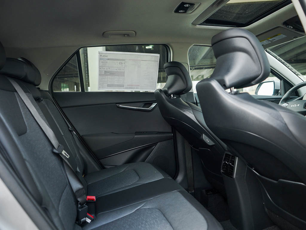 New 2026 Kia Niro SX Touring image 12