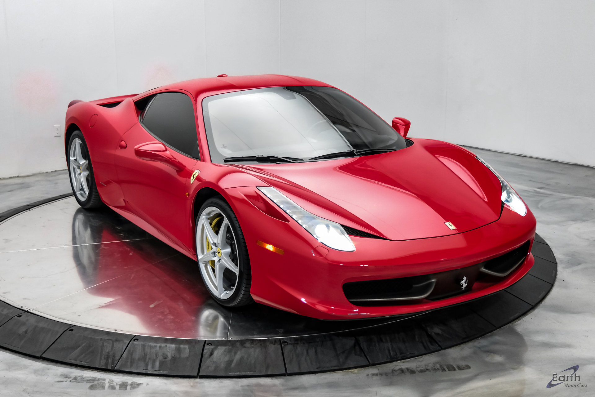 Used 2014 Ferrari 458 Italia Coupe RWD image 32