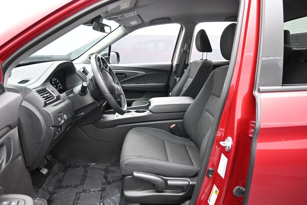 Used 2025 Honda Ridgeline Sport image 21