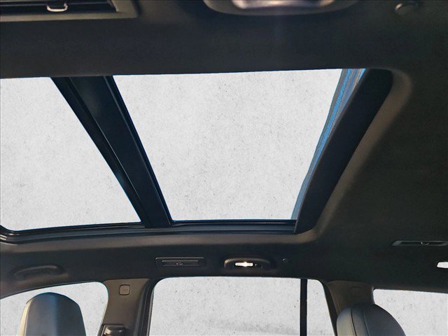Used 2024 Cadillac XT6 Luxury w/ LPO, Floor Liner Package FWD image 19