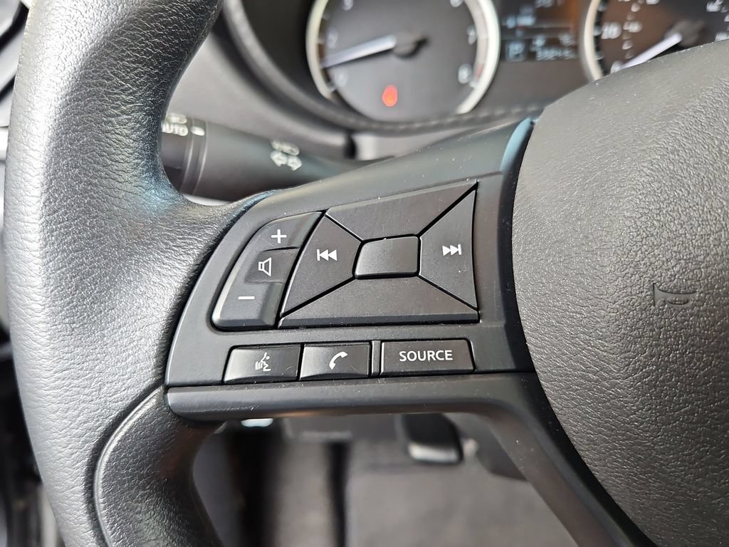 Used 2025 Nissan Versa S FWD image 11