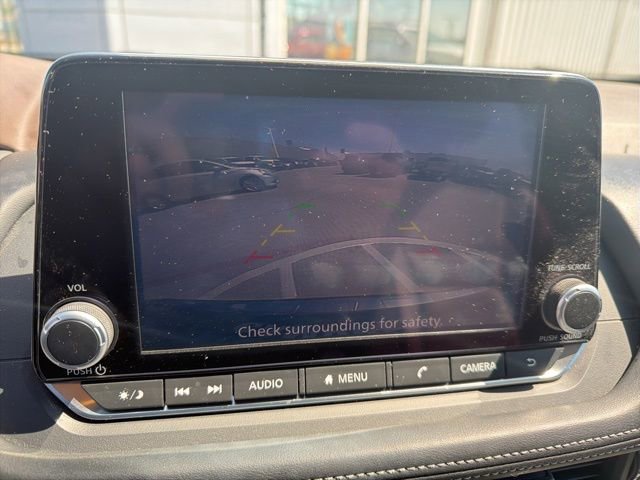 Used 2023 Nissan Rogue SV image 15