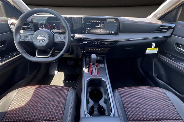 New 2025 Nissan Kicks SR image 5