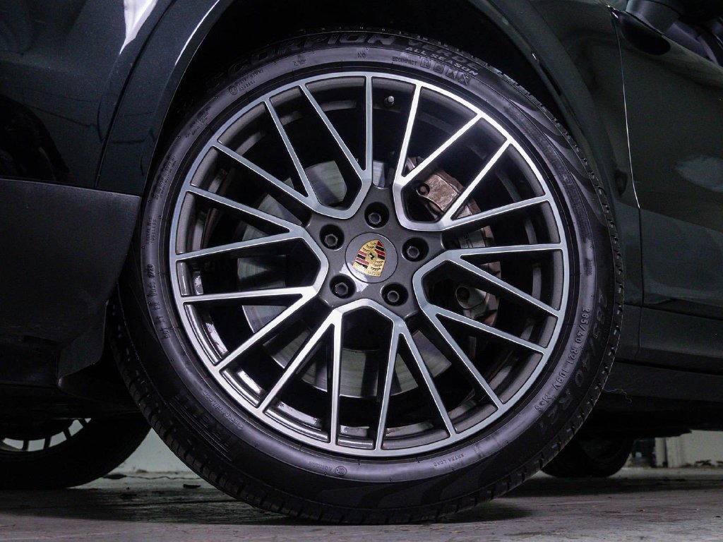Used 2020 Porsche Cayenne S AWD/4WD image 6