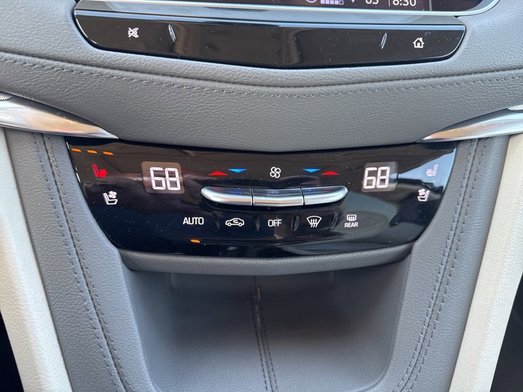 Certified 2022 Cadillac XT5 Premium Luxury w/ Technology Package image 8