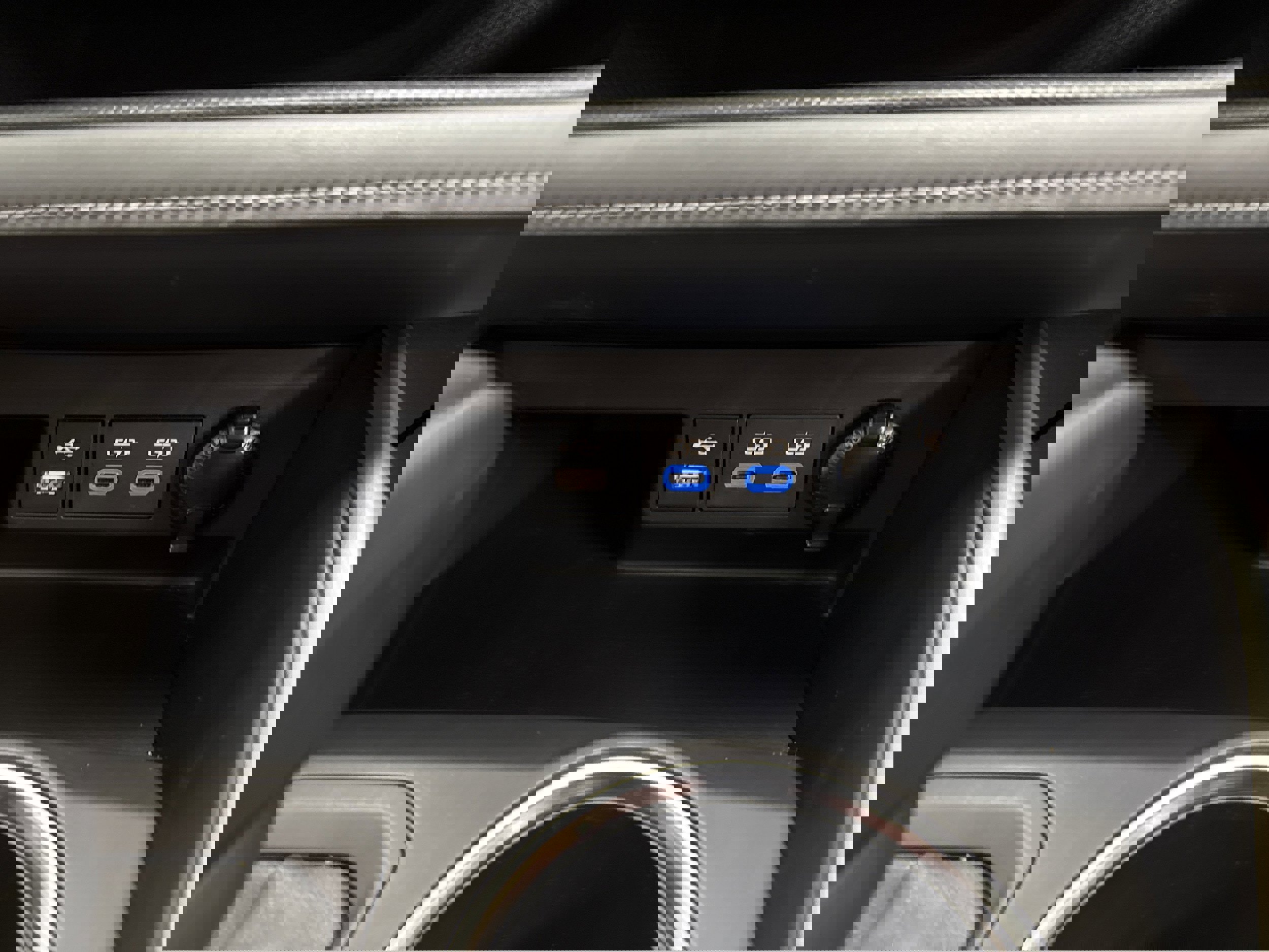 Used 2022 Toyota Highlander XLE image 37