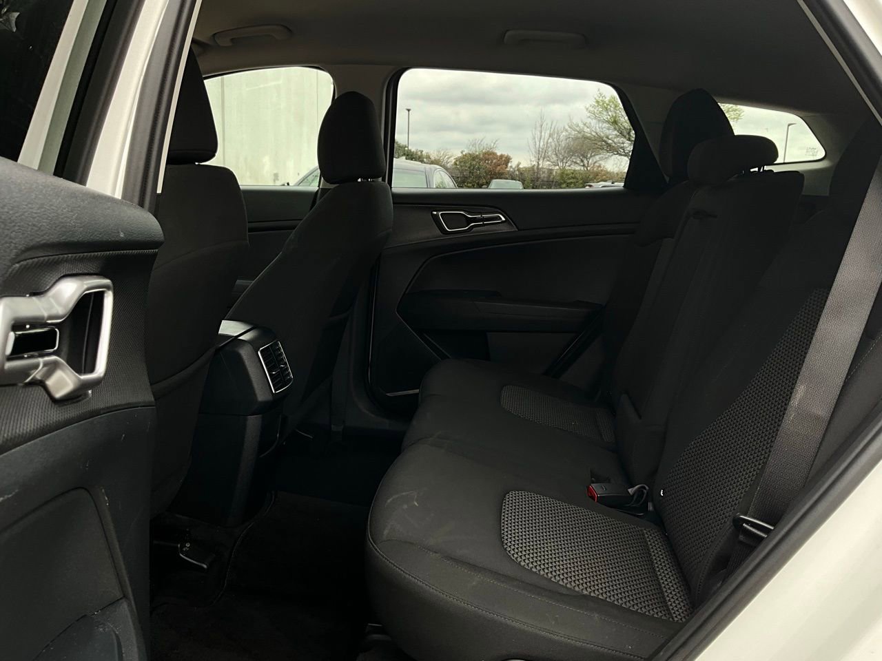 Used 2025 Kia Sportage LX image 11