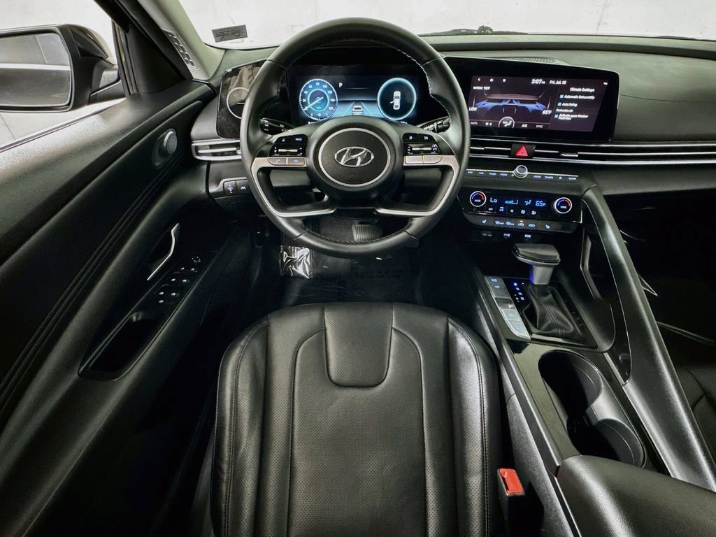 Used 2023 Hyundai Elantra Limited FWD image 22