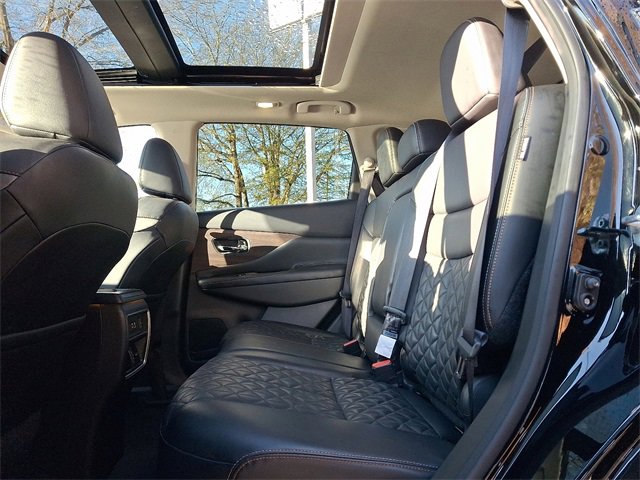 Used 2023 Nissan Murano Platinum image 10