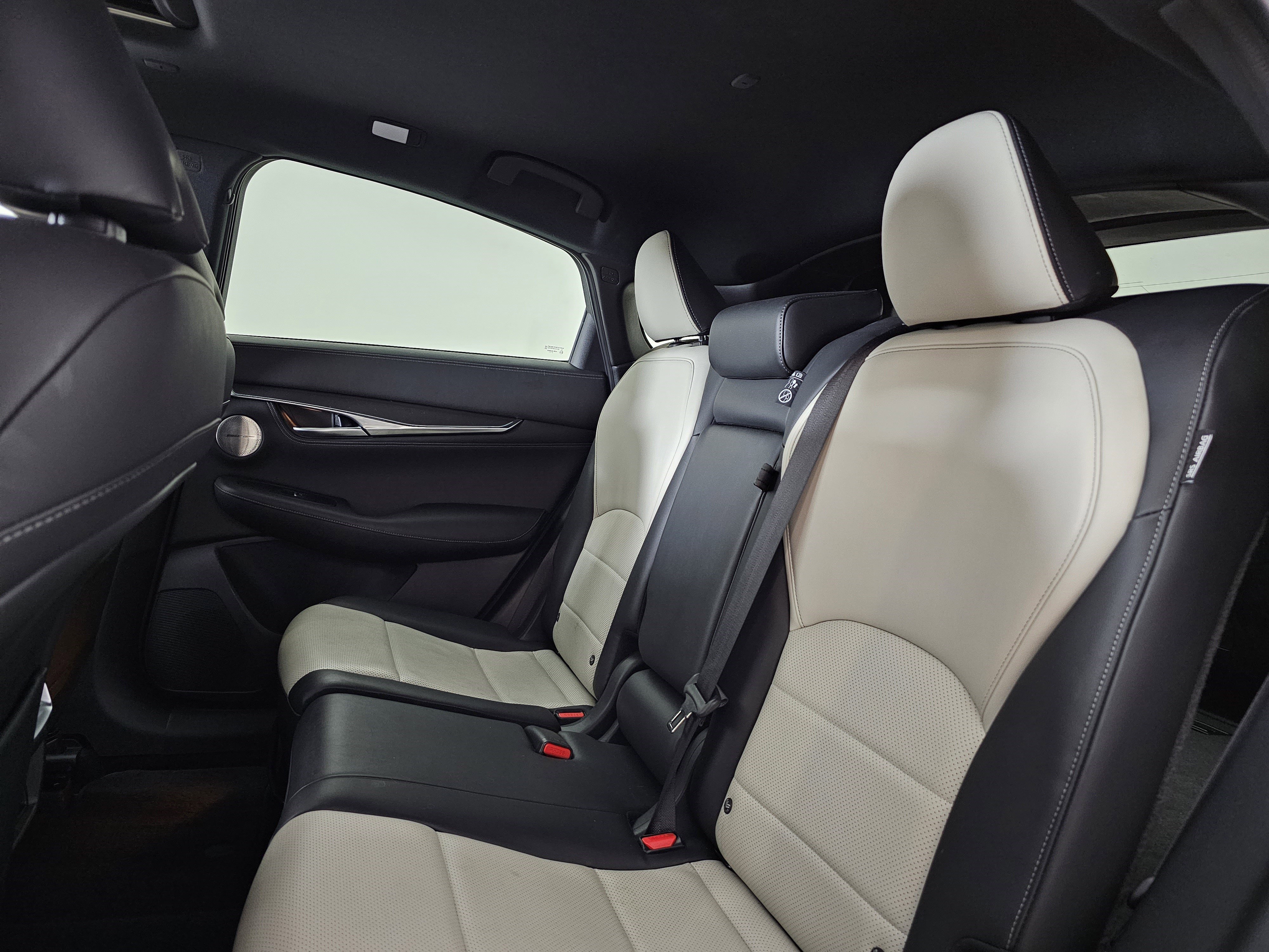 Used 2024 INFINITI QX55 Essential image 18