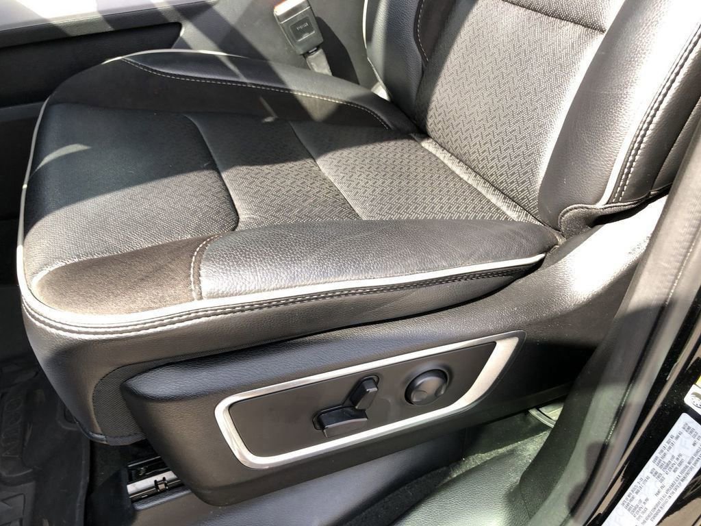 Used 2023 RAM 1500 Laramie AWD/4WD image 14