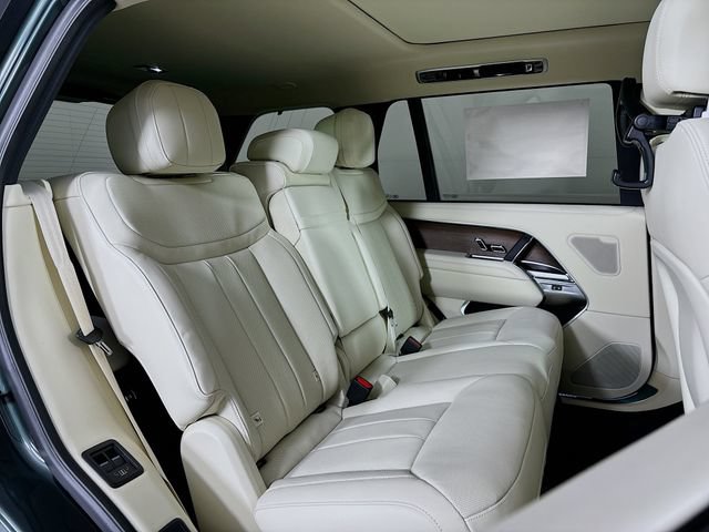 New 2026 Land Rover Range Rover Long Wheelbase SE AWD/4WD image 25