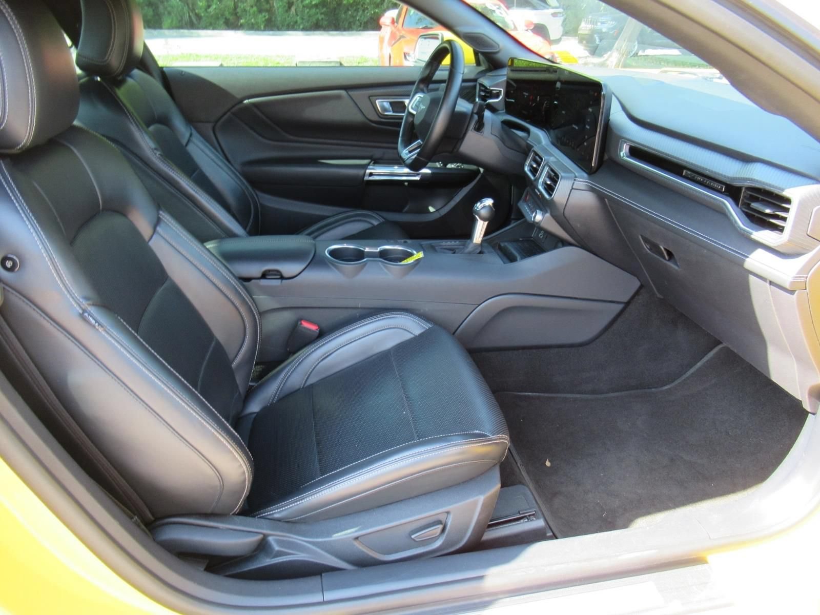 Used 2024 Ford Mustang Premium RWD image 10