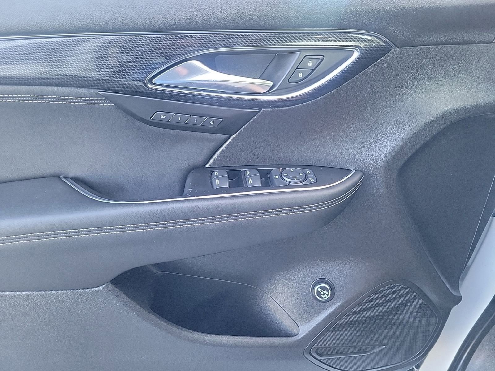 Used 2023 Buick Envision Essence w/ Sport Touring Package FWD image 18