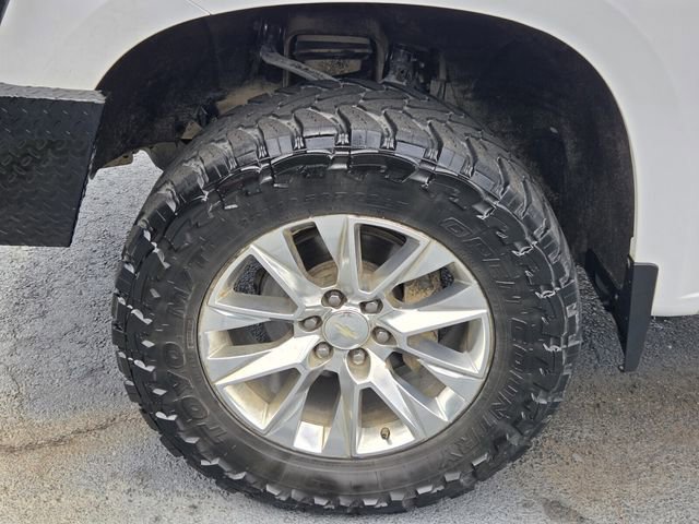 Used 2019 Chevrolet Silverado 1500 LTZ w/ LTZ Plus Package AWD/4WD image 17