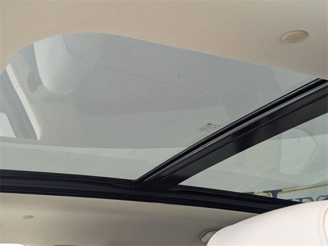 Used 2025 Cadillac XT5 Premium Luxury image 13