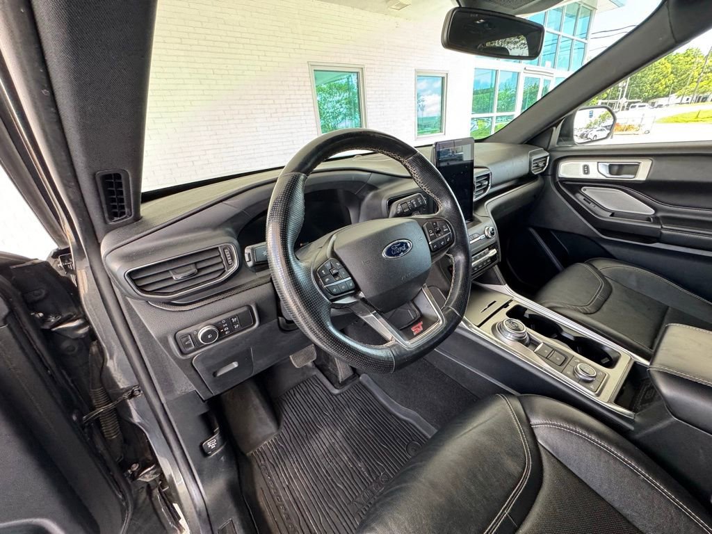 Used 2020 Ford Explorer ST w/ Premium Technology Package AWD/4WD image 14
