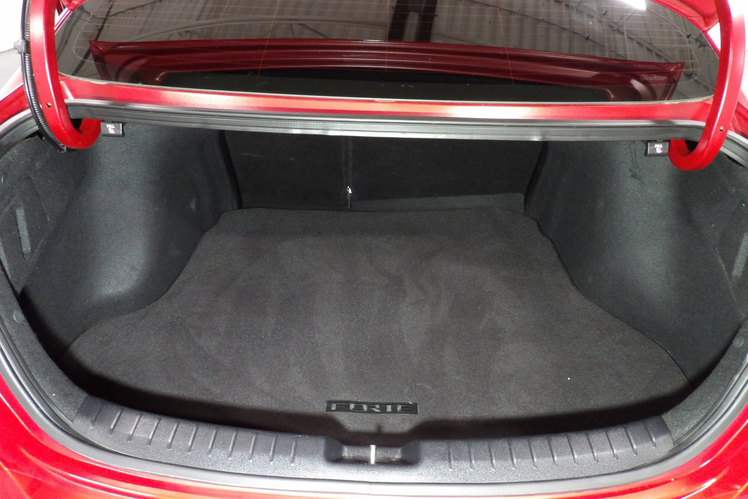 Used 2019 Kia Forte S w/ S Premium Package image 7