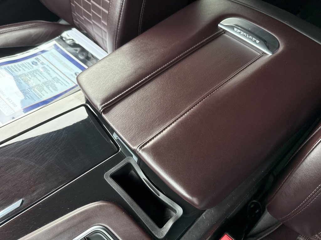 Used 2022 Cadillac Escalade ESV Premium Luxury Platinum image 40