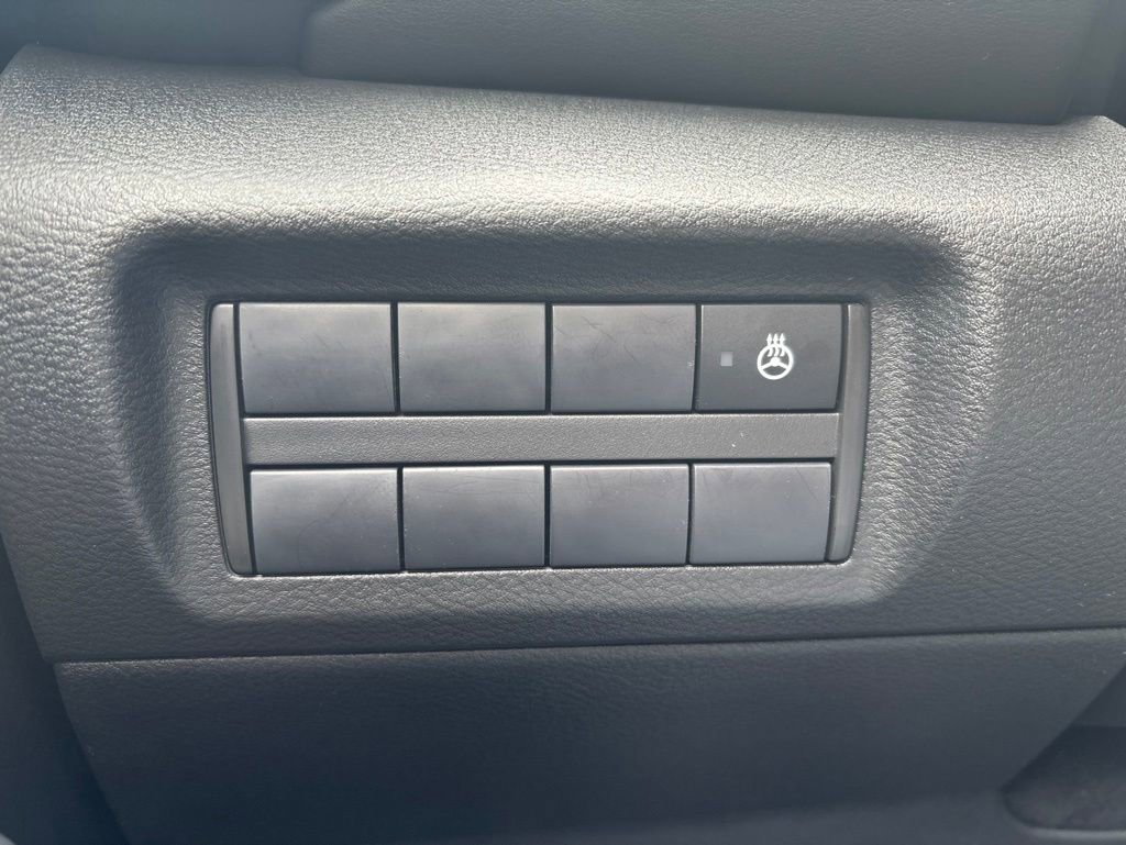 Used 2024 Nissan Kicks SR w/ SR Premium Package FWD image 22