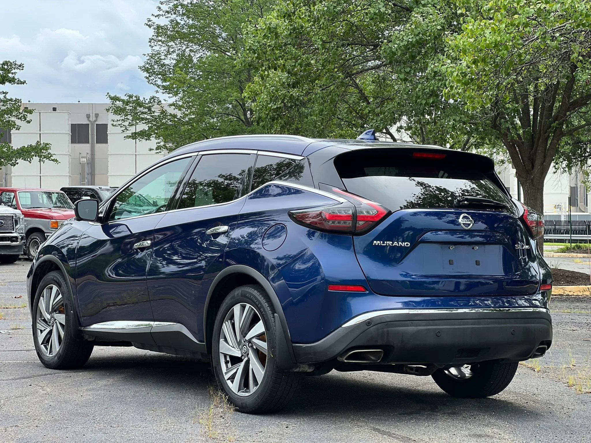 Used 2020 Nissan Murano SL w/ Moonroof Package AWD/4WD image 3