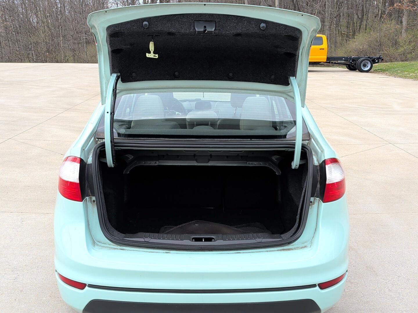 Used 2017 Ford Fiesta SE image 24