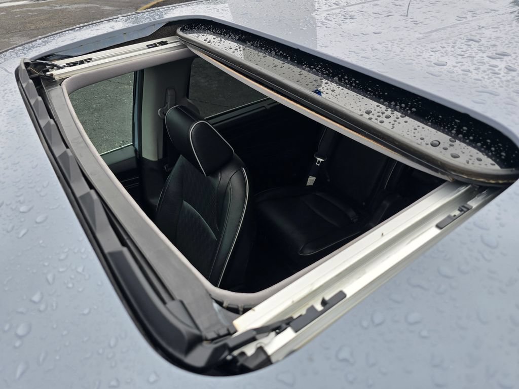 Used 2023 Honda Odyssey Elite image 19