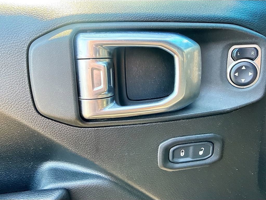 Used 2021 Jeep Wrangler Unlimited Sport image 19
