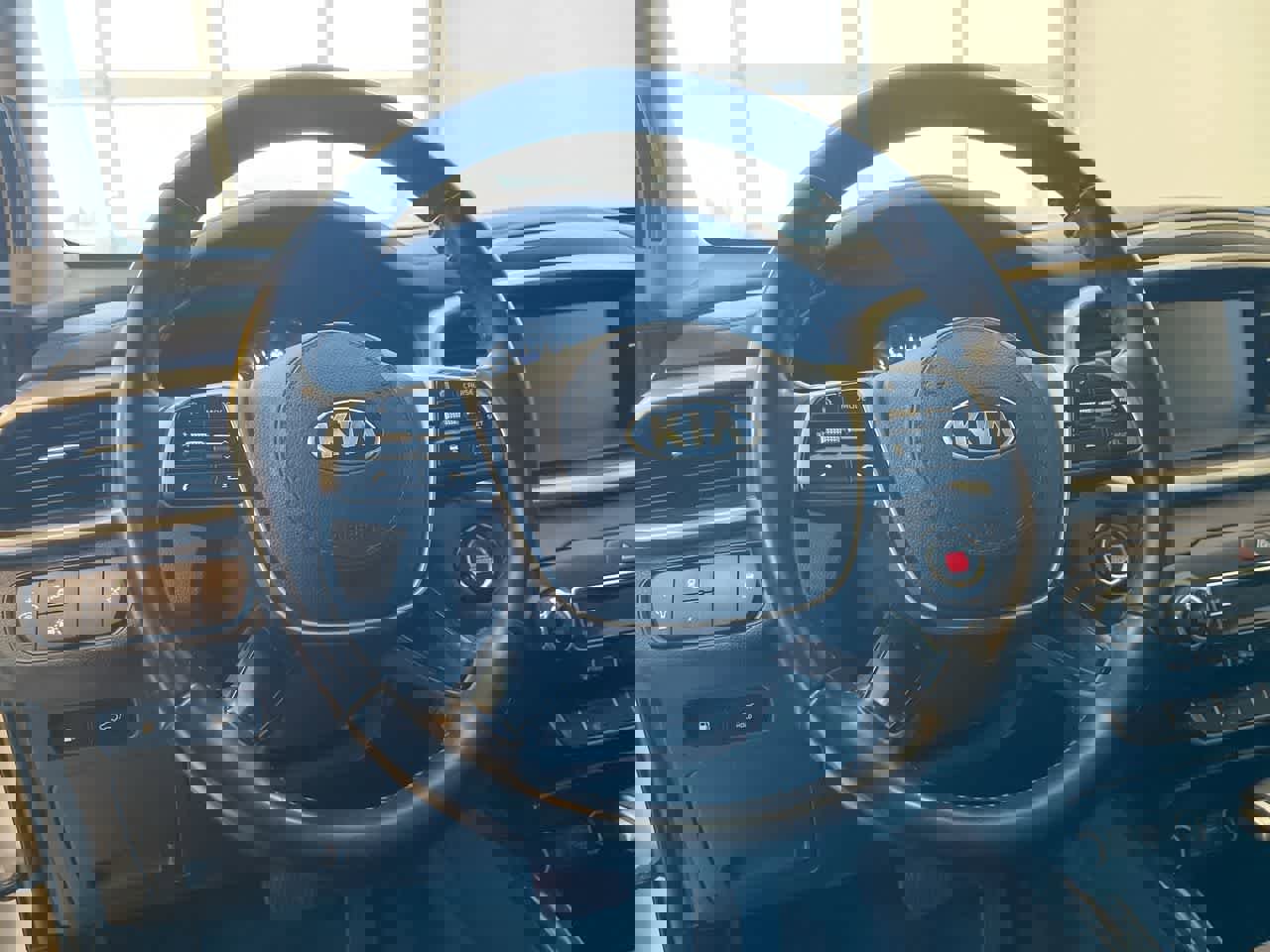 Used 2020 Kia Sorento EX image 15