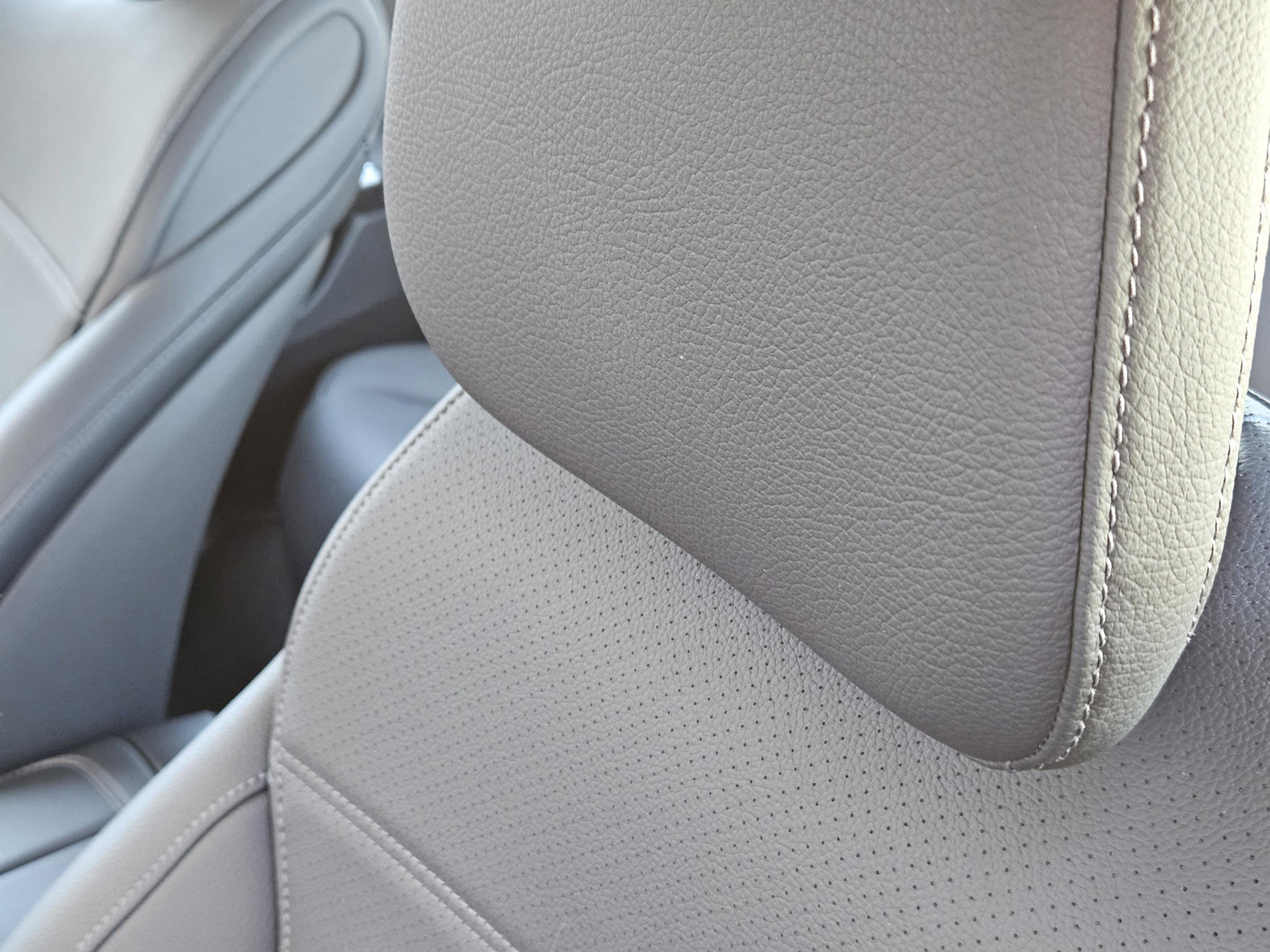 Certified 2026 Mercedes-Benz C 300 4MATIC Sedan image 15