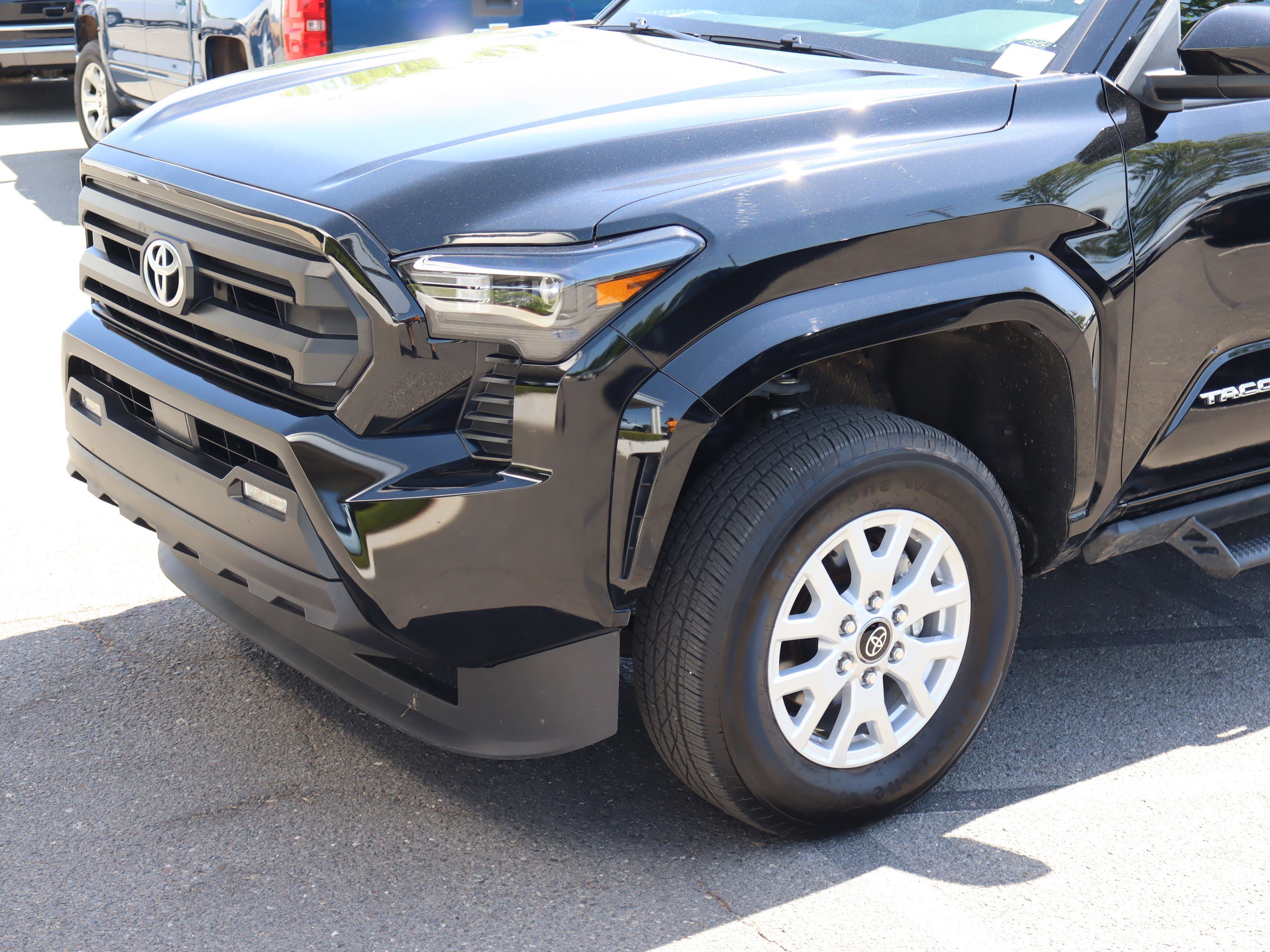 Used 2025 Toyota Tacoma SR5 RWD image 6