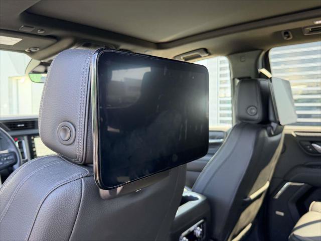 Used 2023 GMC Yukon Denali w/ Denali Reserve Package AWD/4WD image 16