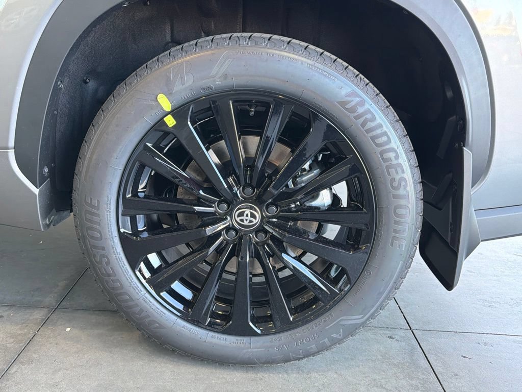 New 2026 Toyota Highlander XSE AWD/4WD image 14