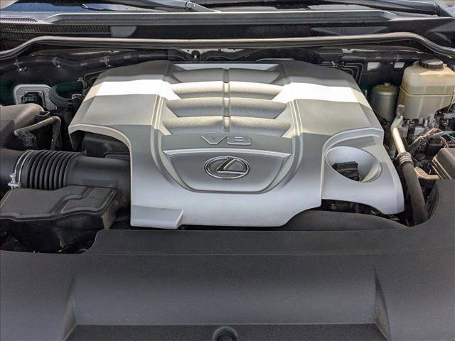 Used 2016 Lexus LX 570 4WD w/ Luxury Package image 23